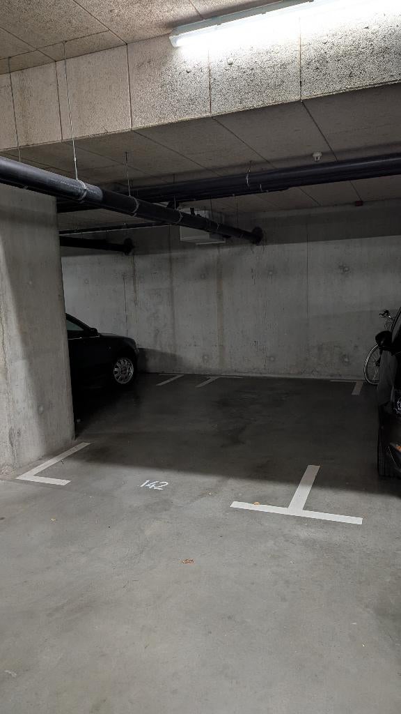Privé Ondergrondse Parkeerplaats te Huur – Amsterdam West, Ophalen