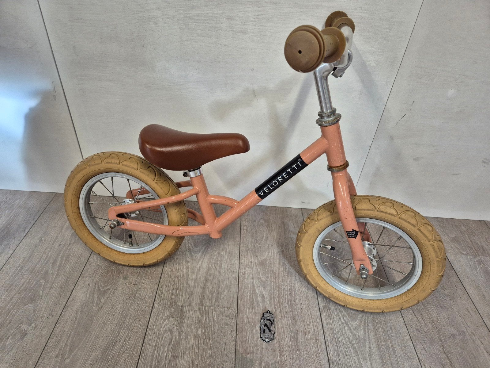 Veloretti loopfiets zalmroze., Ophalen, Zo goed als nieuw, Minder dan 16 inch