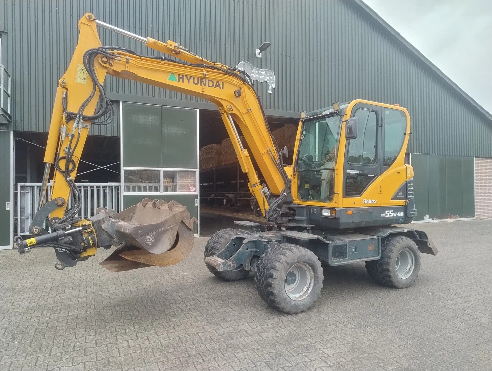 Hyundai ROBEX 55W-9A Banden kraan (bj 2016), Jan Methorst, Janmethorst.deglind@gmail.com, Schoonderbekerweg 2
3794 NB  De Glind