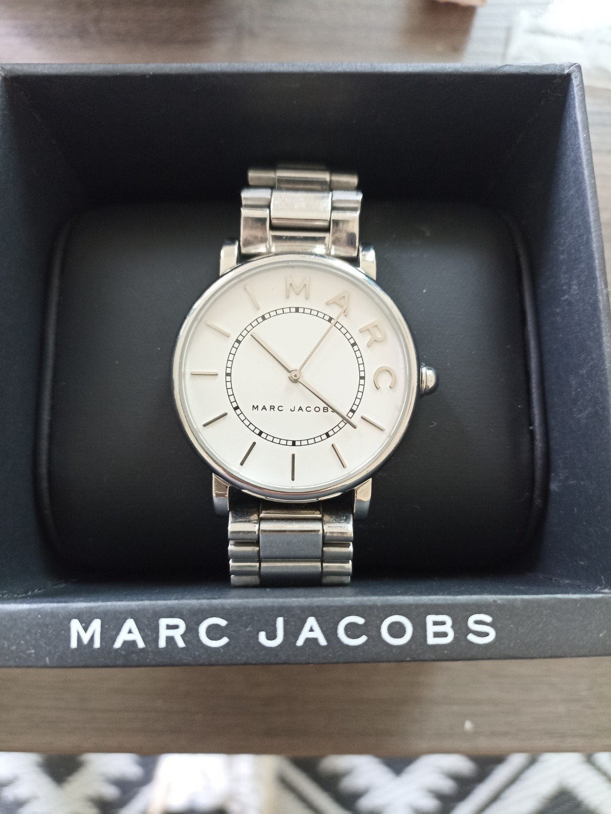 Marc Jacobs Dameshorloge - Zo goed als nieuw, Sieraden, Tassen en Uiterlijk, Horloges | Dames, Overige merken, Staal, Staal, Polshorloge