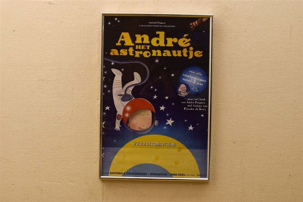 ingelijste poster van André het Astronautje 49367, Verzamelen, Ophalen of Verzenden, Gebruikt, A1 t/m A3, Film en Tv