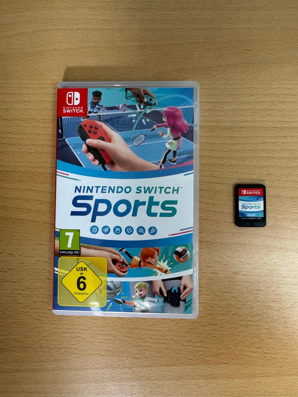 Nintendo Switch Sports incl. beenband, Ophalen of Verzenden, Zo goed als nieuw, Met games