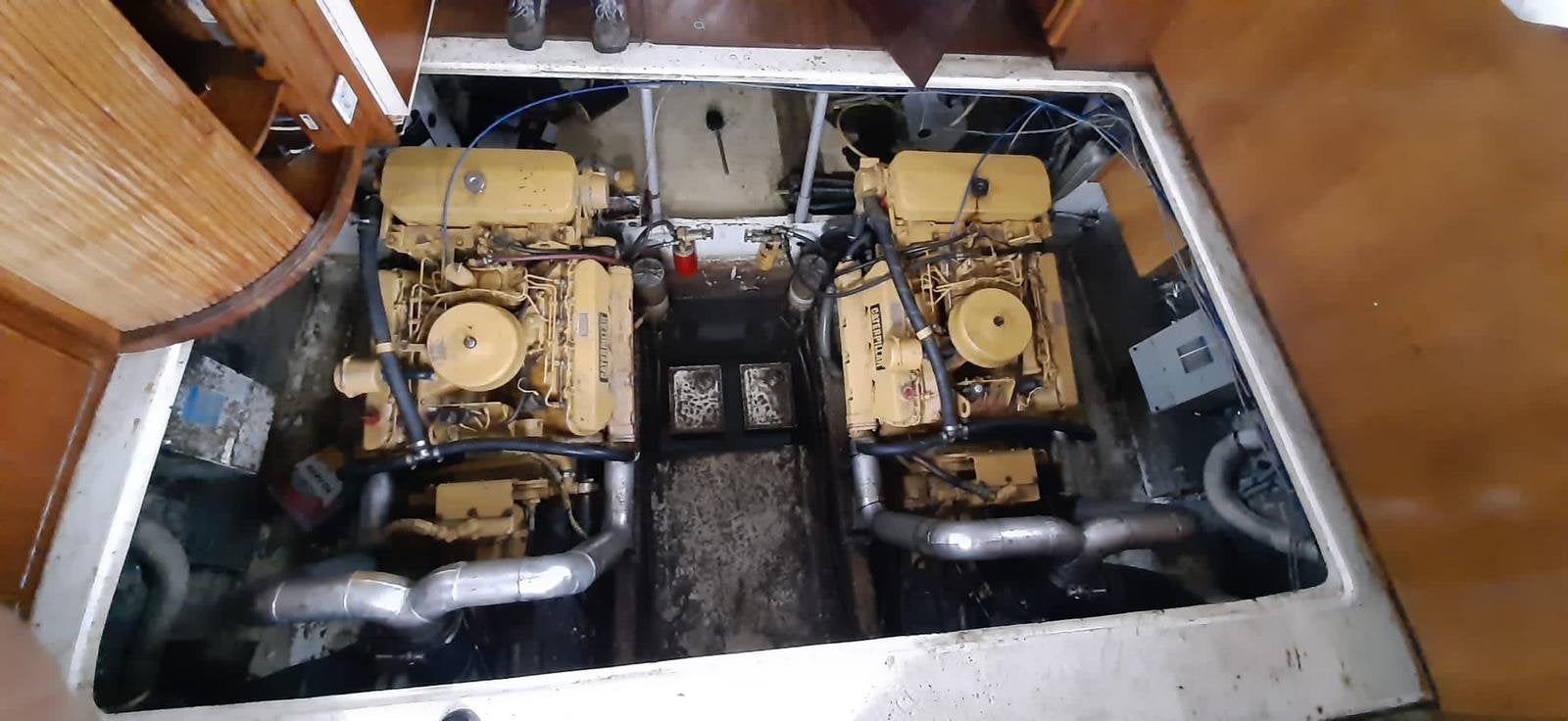 2x caterpillar 3208N marine Dieselmotoren, Ophalen, Gebruikt, Binnenboordmotor, Diesel
