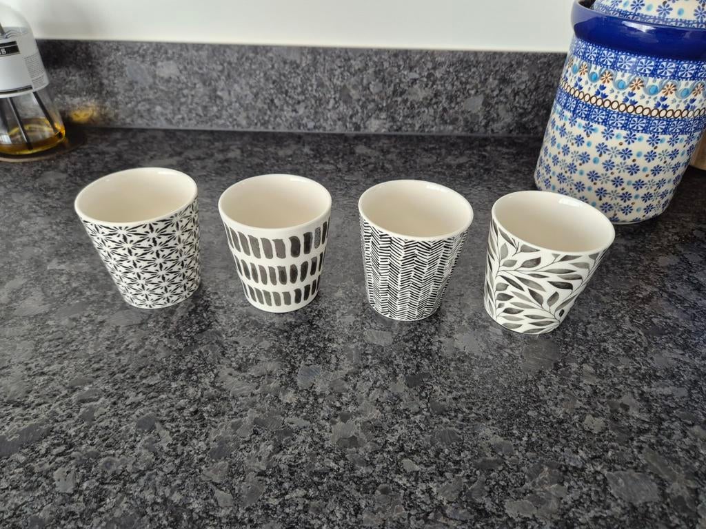 Collection PUUR mokjes 4 stuks, Huis en Inrichting, Ophalen of Verzenden, Zo goed als nieuw, Overige stijlen, Kop(pen) en/of Schotel(s)