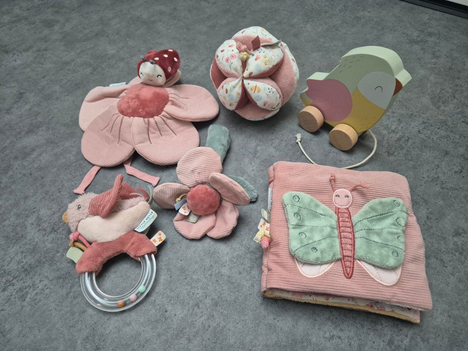 Baby speelgoed set: rammelaar, boekje en meer, Kinderen en Baby's, Ophalen, Gebruikt, Rammelaar