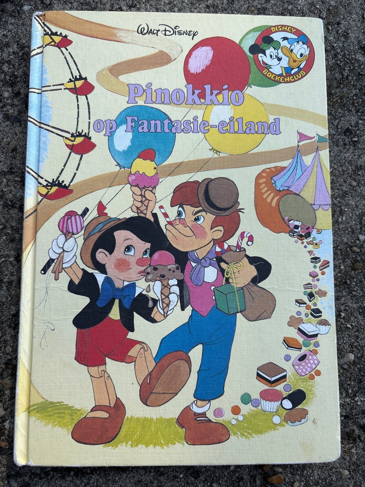Walt Disney's Pinokkio op Fantasie-eiland - Disney Boekenclu, Ophalen of Verzenden, Gelezen, Sprookjes