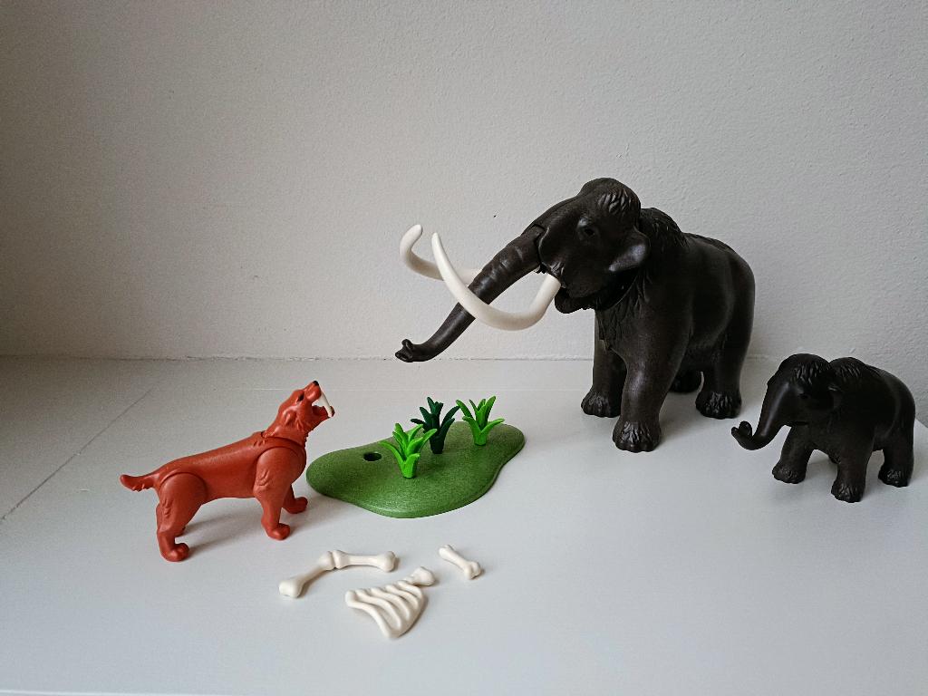 playmobil Mamoet met jong en sabeltandtijger, Ophalen of Verzenden, Gebruikt, Complete set