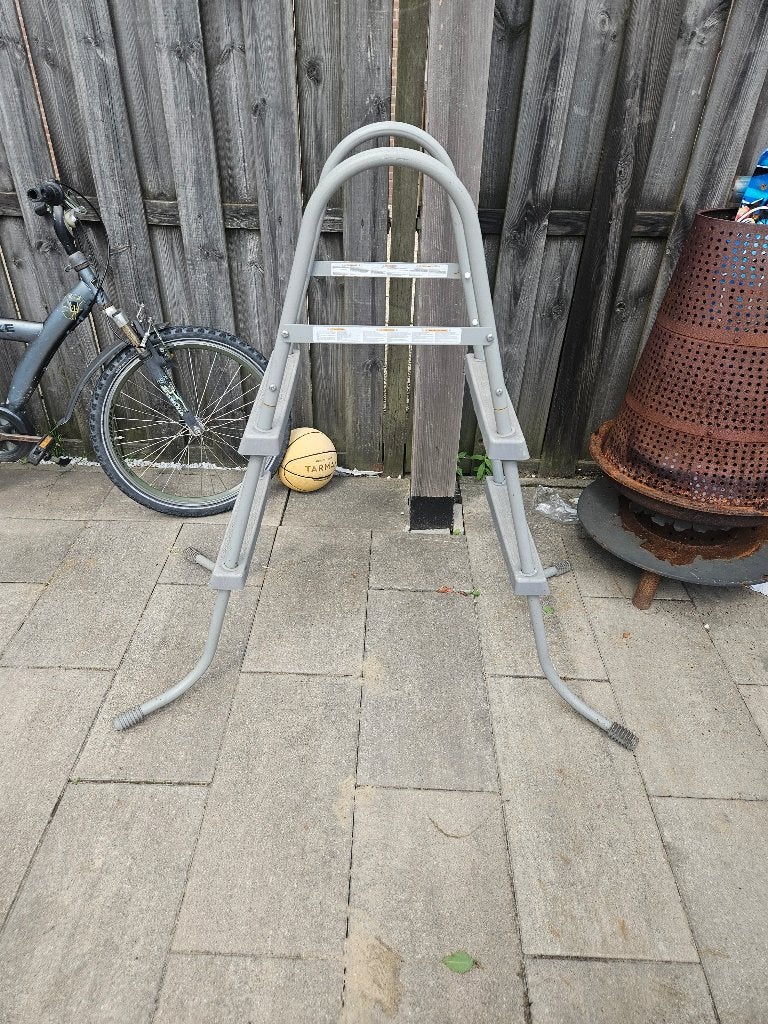 Zwembad trap 115 cm hoog, Ophalen
