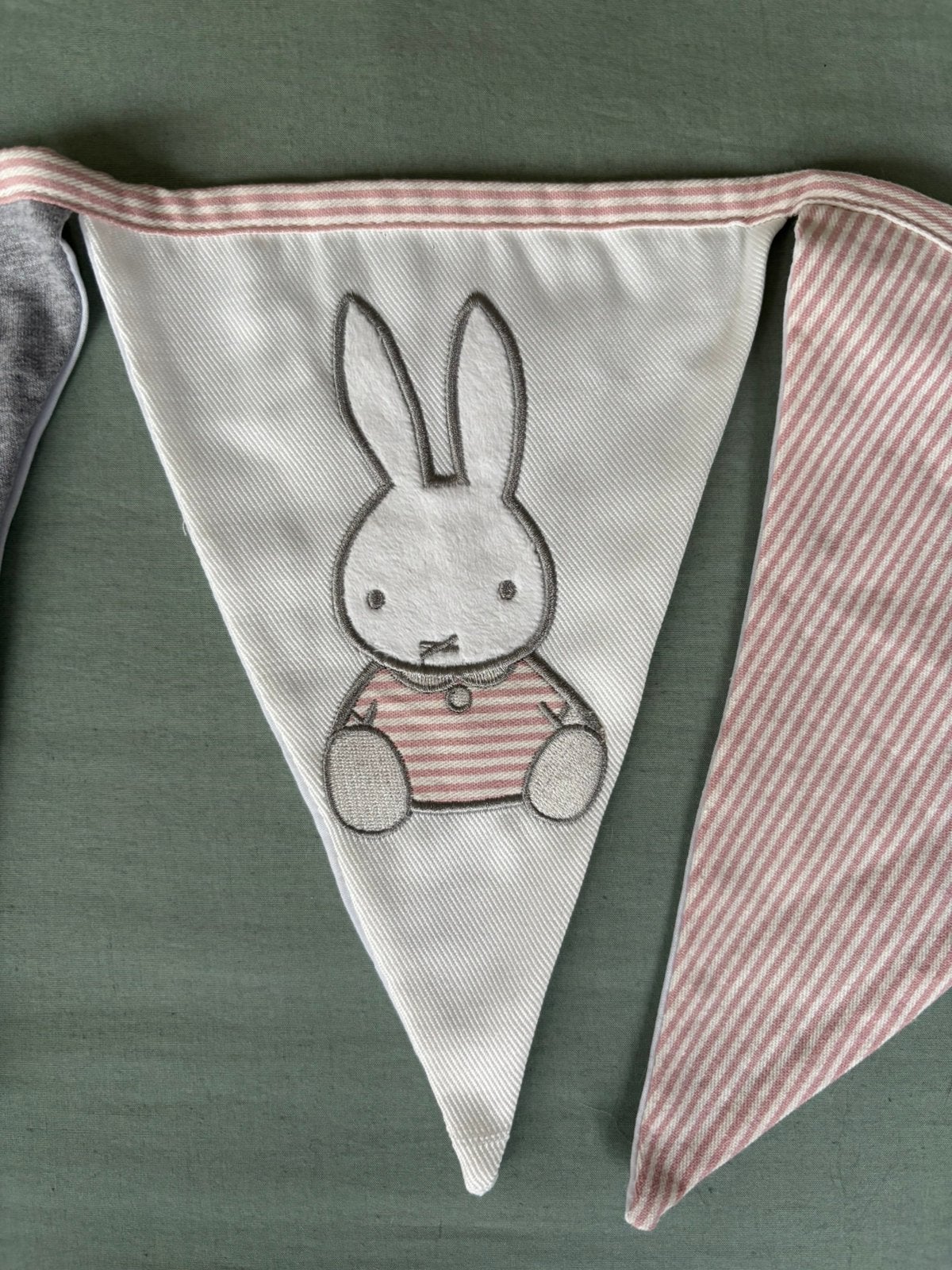 5 x Vrolijke vlaggenlijn van Nijntje Miffy, Ophalen of Verzenden, Nieuw, Versiering, Verjaardag