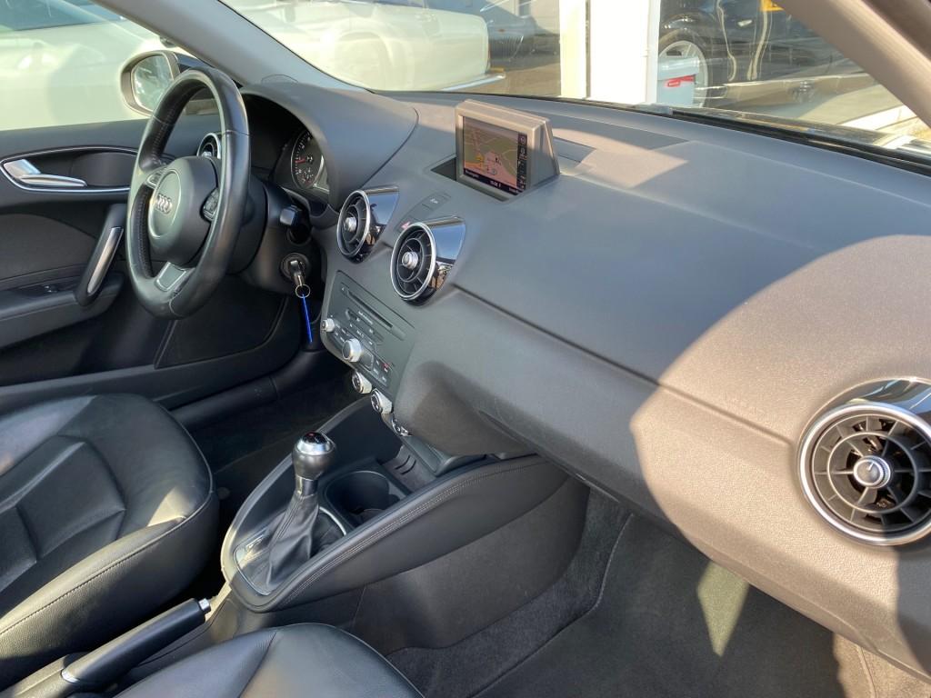 Audi A1 1.4 TFSI Pro Line S AUT. Leder Clima Navi Bluet., Euro 5, 4 cilinders, 4 stoelen, 1100 kg