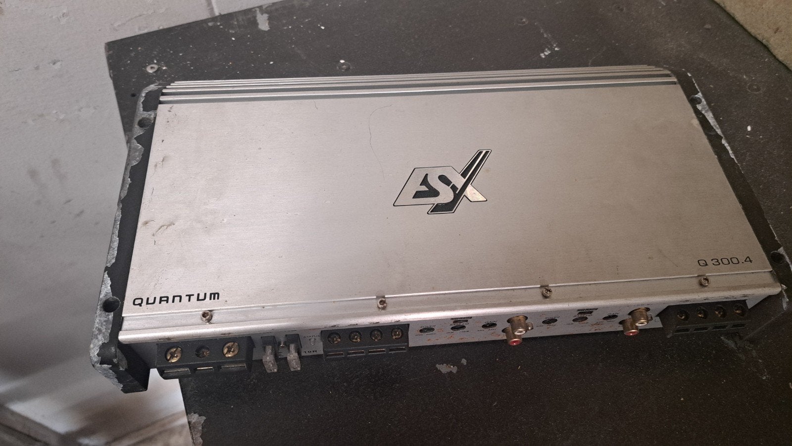 Quantum Q 300.4 Versterker - Krachtige Audio Upgrade, Overige merken, Ophalen of Verzenden, 120 watt of meer, Gebruikt
