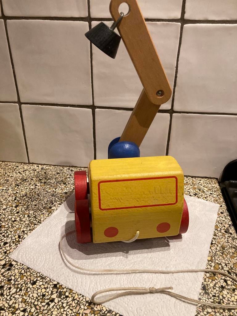 Houten kraanwagen, Kinderen en Baby's, Speelgoed | Houten speelgoed, Ophalen of Verzenden, Zo goed als nieuw