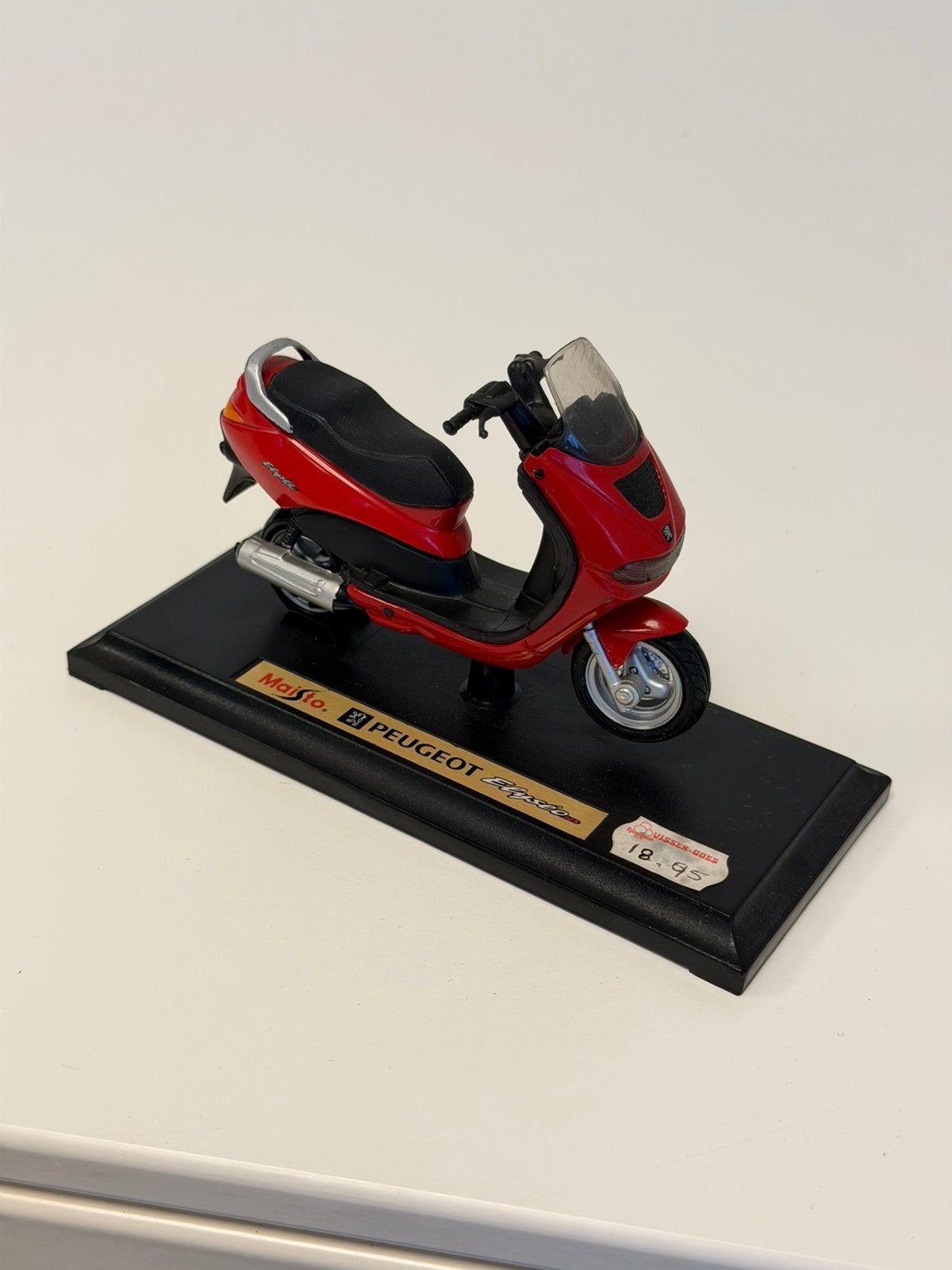 Maisto Peugeot Elyseo 125 Scooter 1:18 Rood Schaalmodel, P, P, Ophalen of Verzenden, Zo goed als nieuw