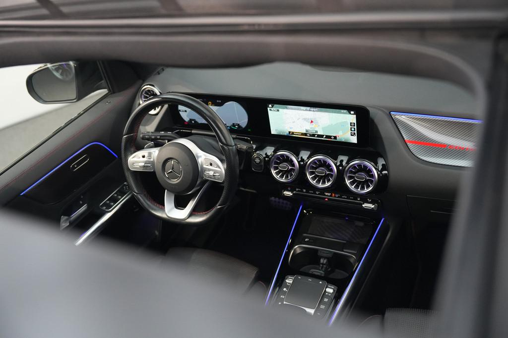 Mercedes-Benz GLA 250 e AMG EDITION 1 ✅ PANO ✅ 360 CAM, Auto's, Mercedes-Benz, 12 maanden, Zwart, Bedrijf, Hybride Elektrisch/Benzine