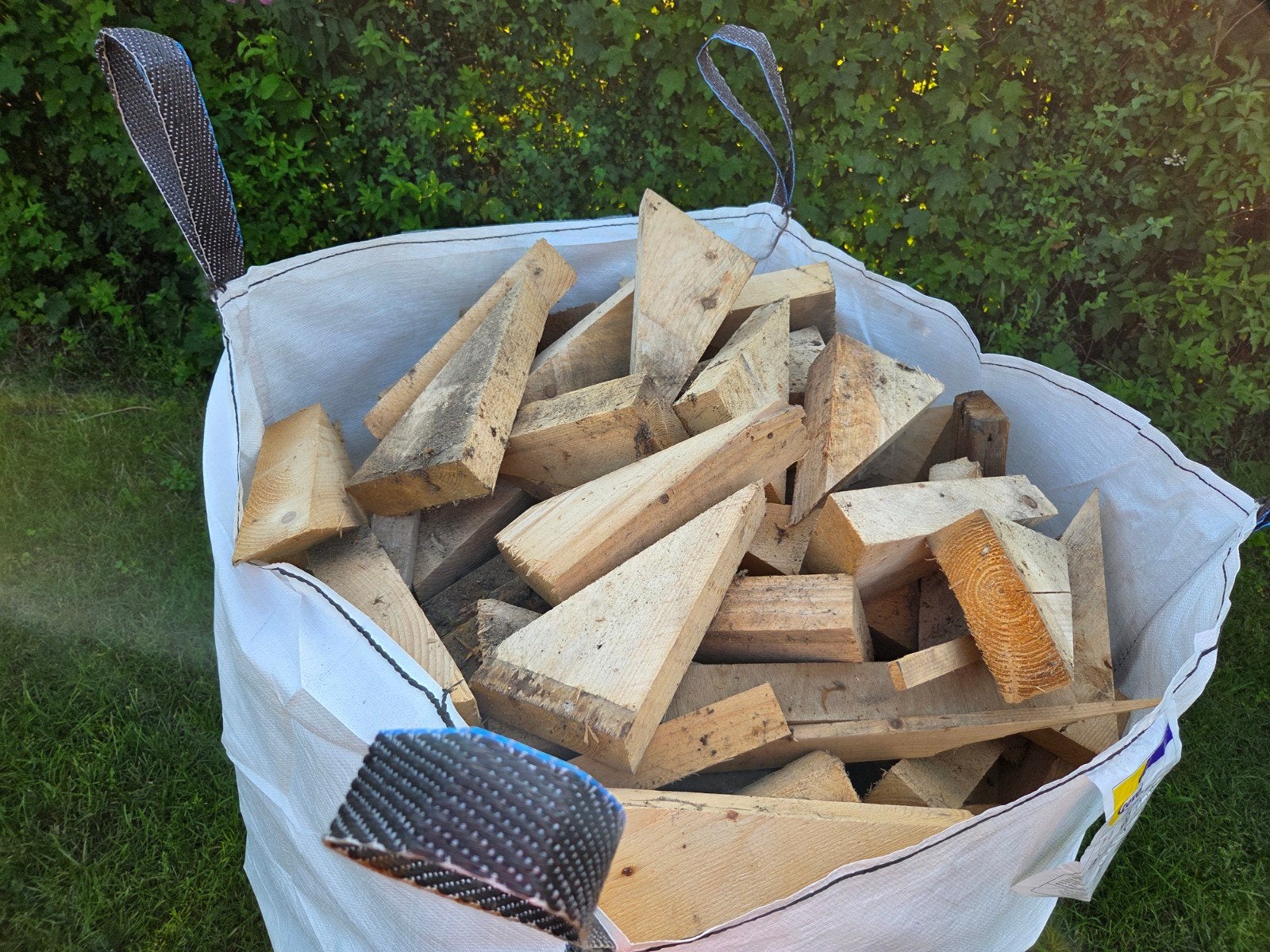 Brandhout: Droog brandhout in big bags, Tuin en Terras, Minder dan 3 m³, Ophalen, Overige houtsoorten, Blokken