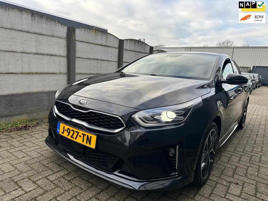 Kia ProCeed 1.0 T-GDI GT-Line CLIMA/ CAMERA/ LEDER/ ALCANTAR, Voorwielaandrijving, Gebruikt, Adaptive Cruise Control, Zwart
