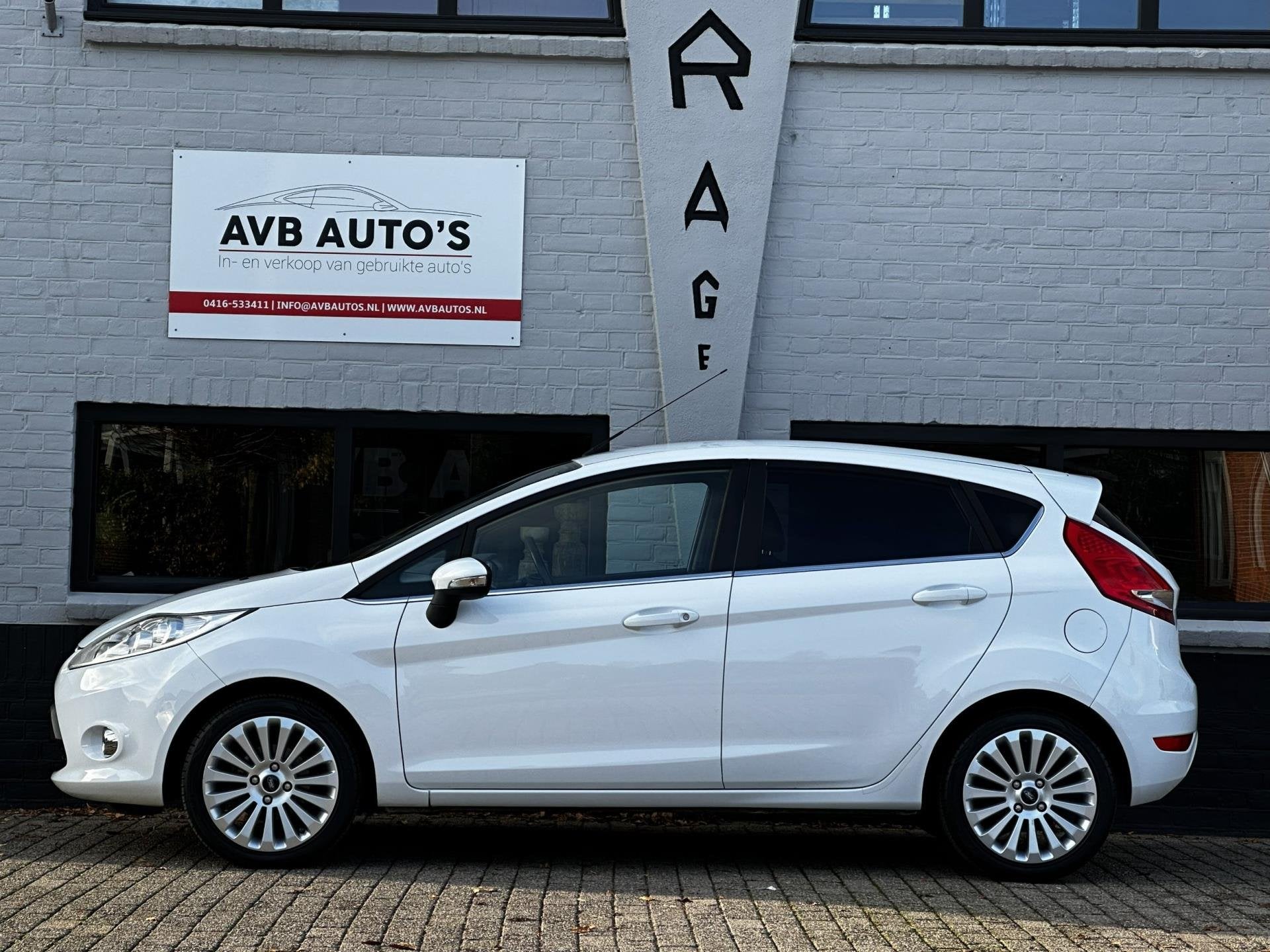 Ford Fiesta 1.25 Titanium Clima USB Aux Apk t/m 31-5-2027, Auto's, Ford, Voorwielaandrijving, Euro 5, Stof, Gebruikt