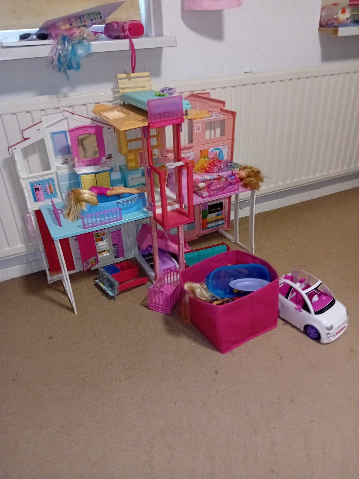 Barbie huis met veel Barbie spullen en auto, Kinderen en Baby's, Ophalen, Gebruikt, Barbie