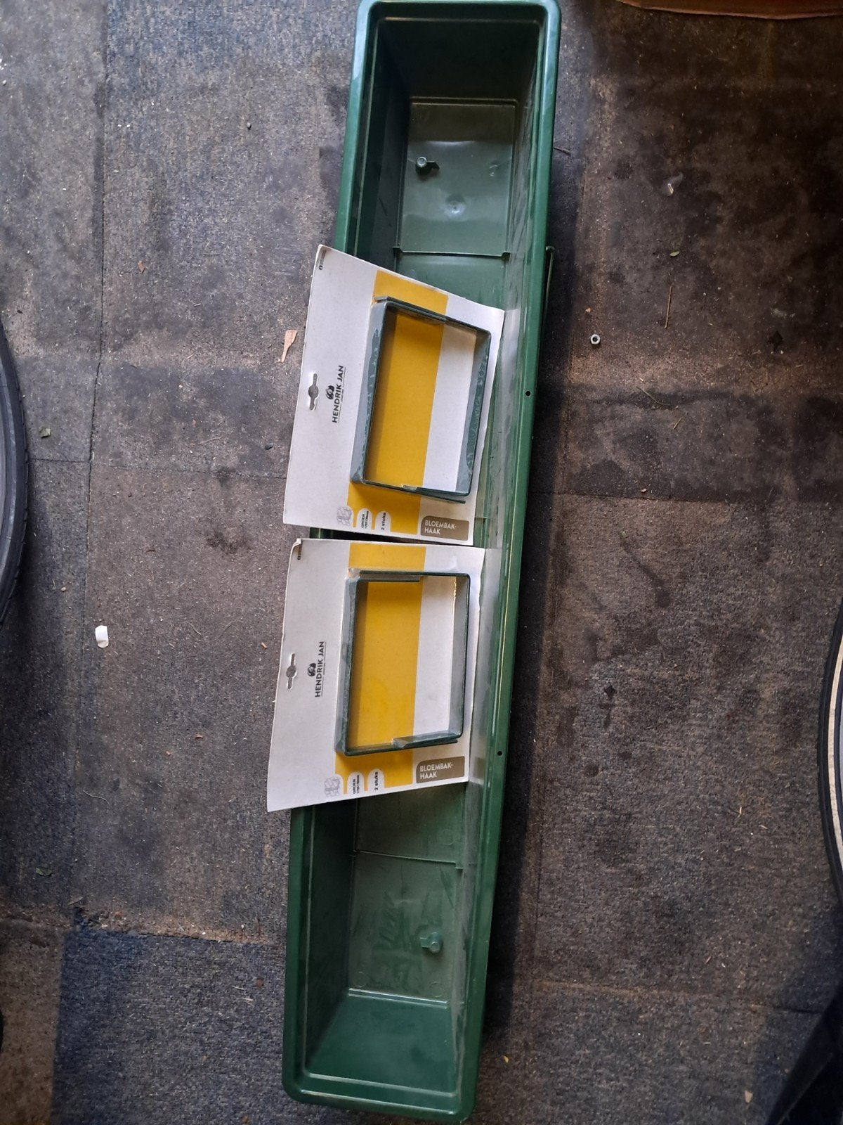 Bloembak met 2 sets ophanghaken - Nieuw, Tuin en Terras, Bloembakken en Plantenbakken, Ophalen of Verzenden
