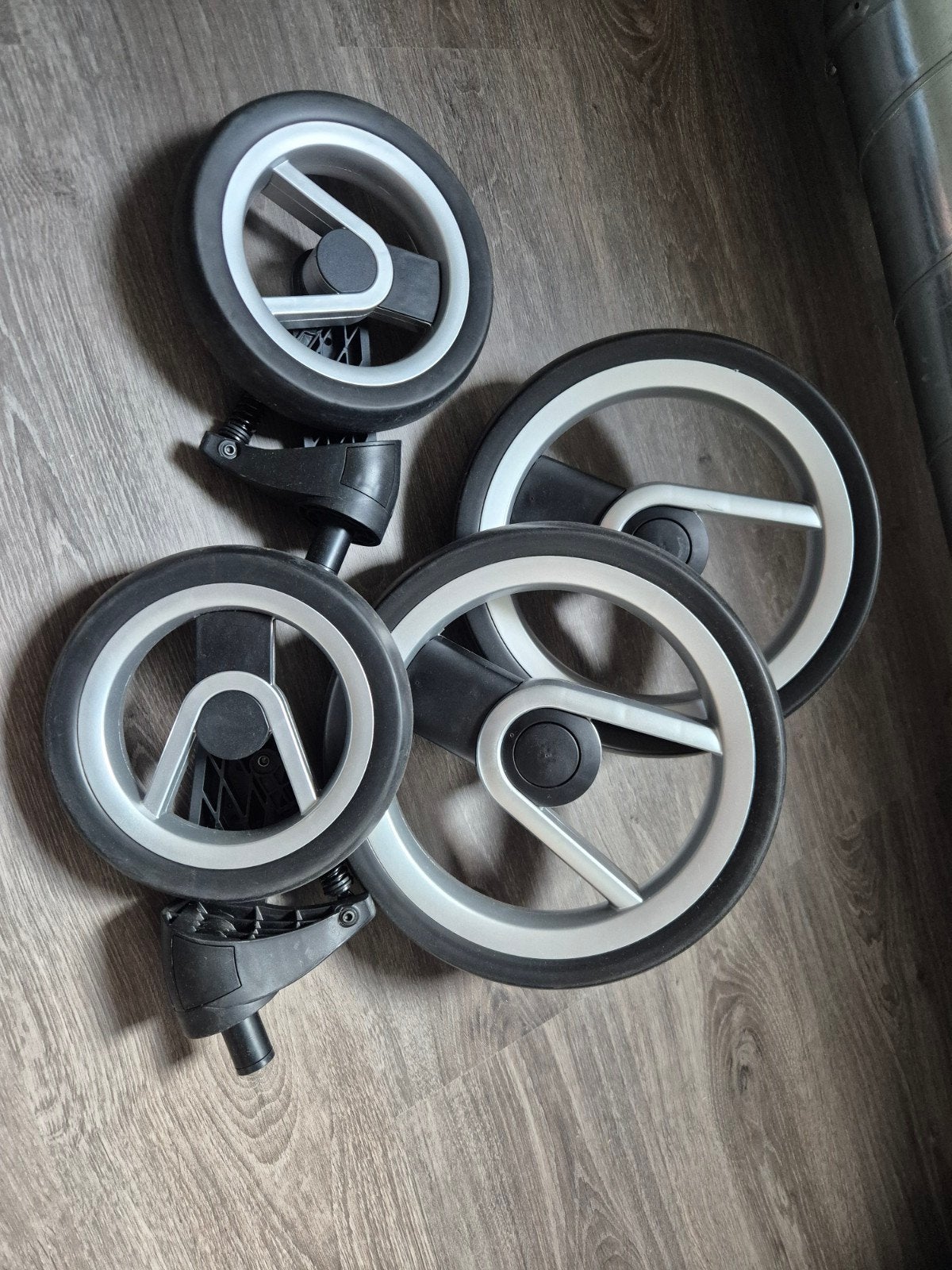 Mutsy wielen- Set van 4, Ophalen, Gebruikt, Kinderwagen, Mutsy