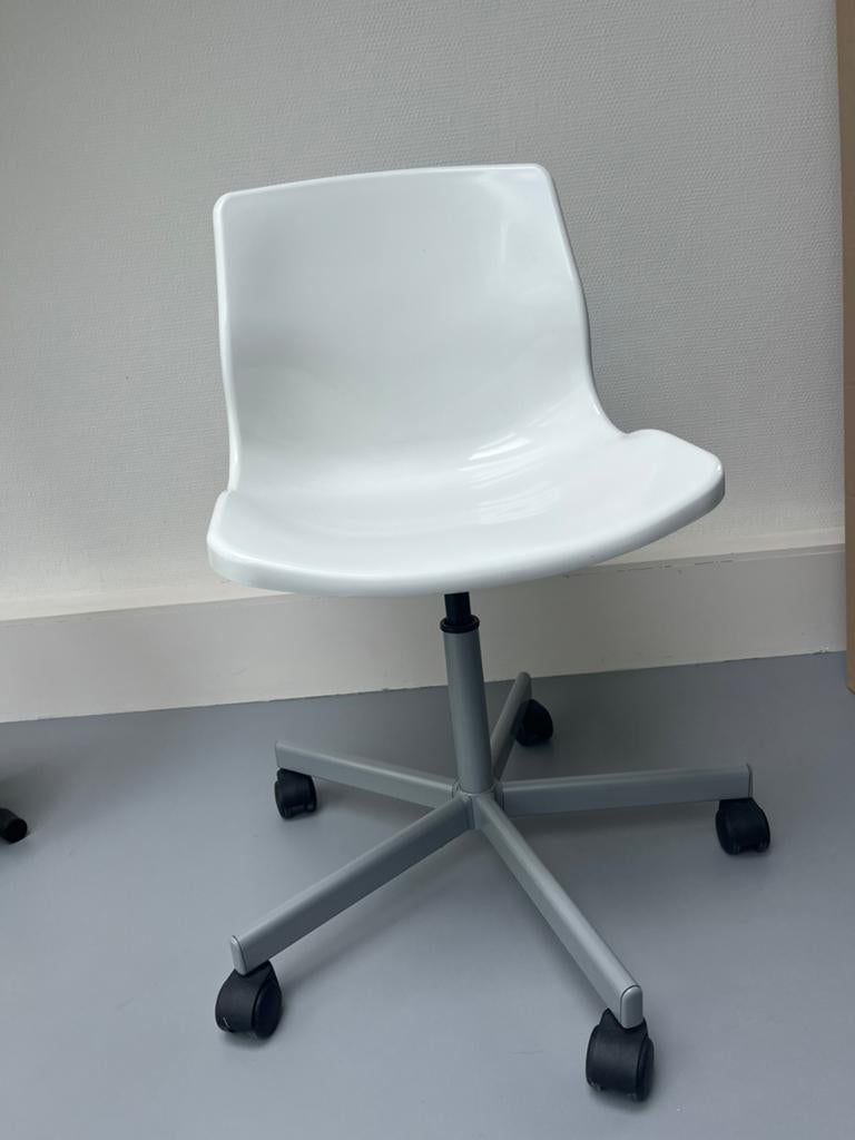 Bureaustoel ikea, Huis en Inrichting, Bureaustoelen, Ophalen of Verzenden, Zo goed als nieuw, Wit, Bureaustoel