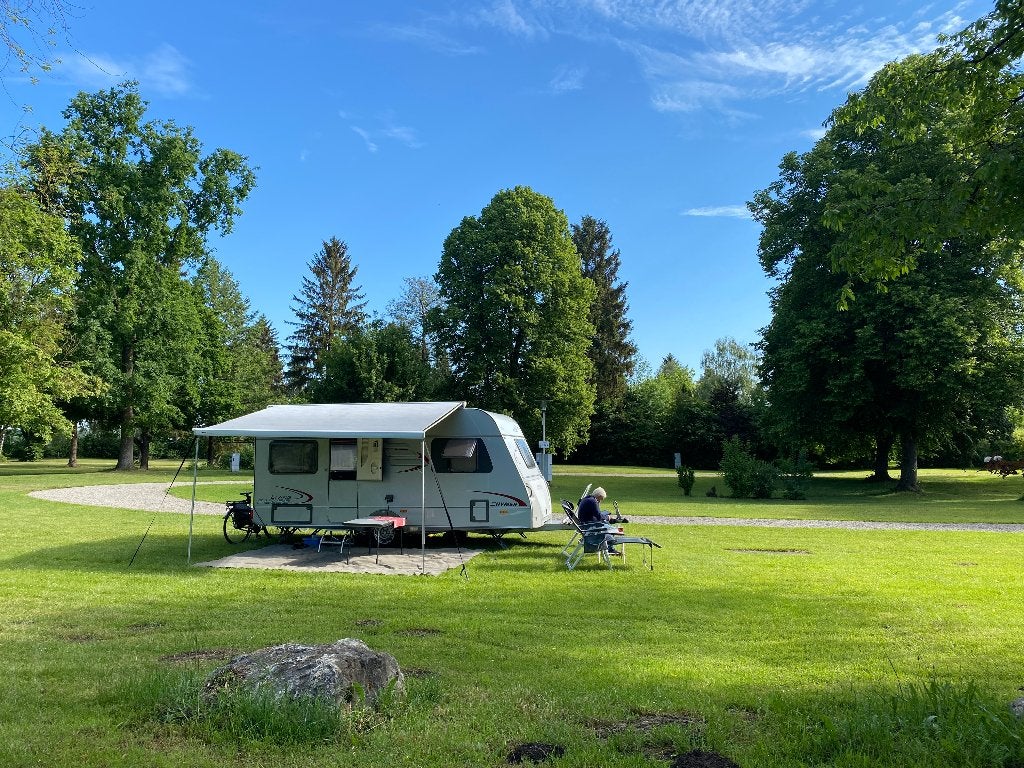 Eriba Living Pulse 465 / Winterpakket 1e eigenaar!, Caravans en Kamperen, Caravans, Rondzit, Schokbreker, Particulier, 4 tot 5 meter