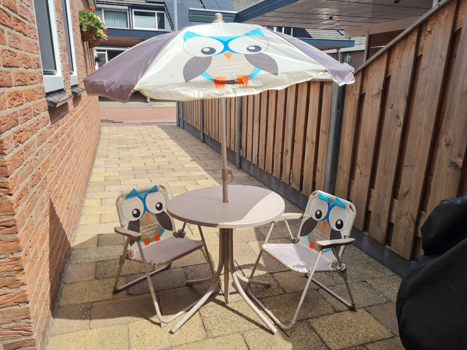 Kinder picknickset met uiltjes: tafel, 2 stoeltjes, parasol, Tuin en Terras, Picknicktafels, Ophalen, Overige materialen, Gebruikt