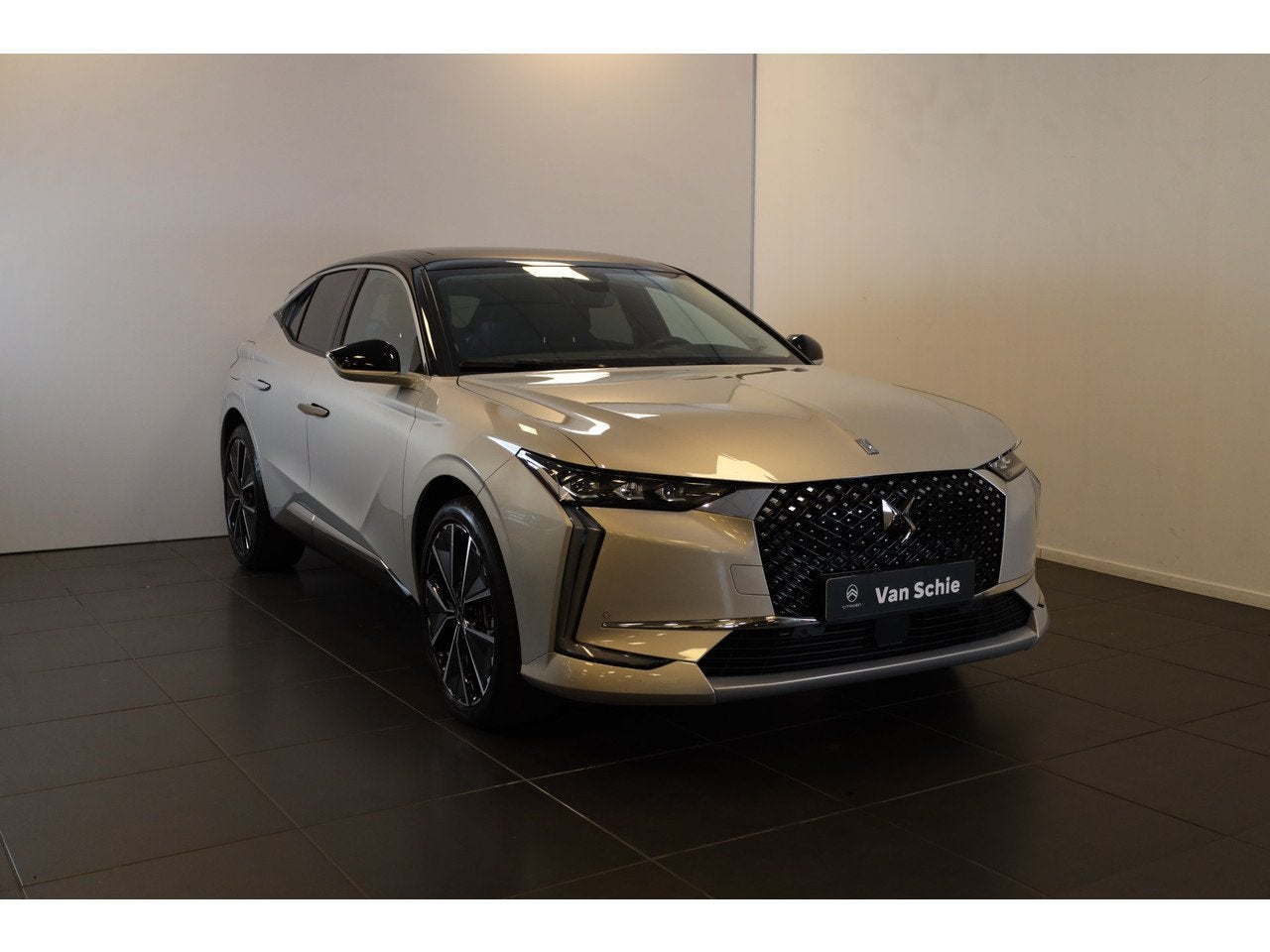 DS DS 4 e-Tense Opéra 225 Panorama dak | Massage stoelen |, Auto's, Automaat, 77 km/l, Gebruikt, 4 cilinders