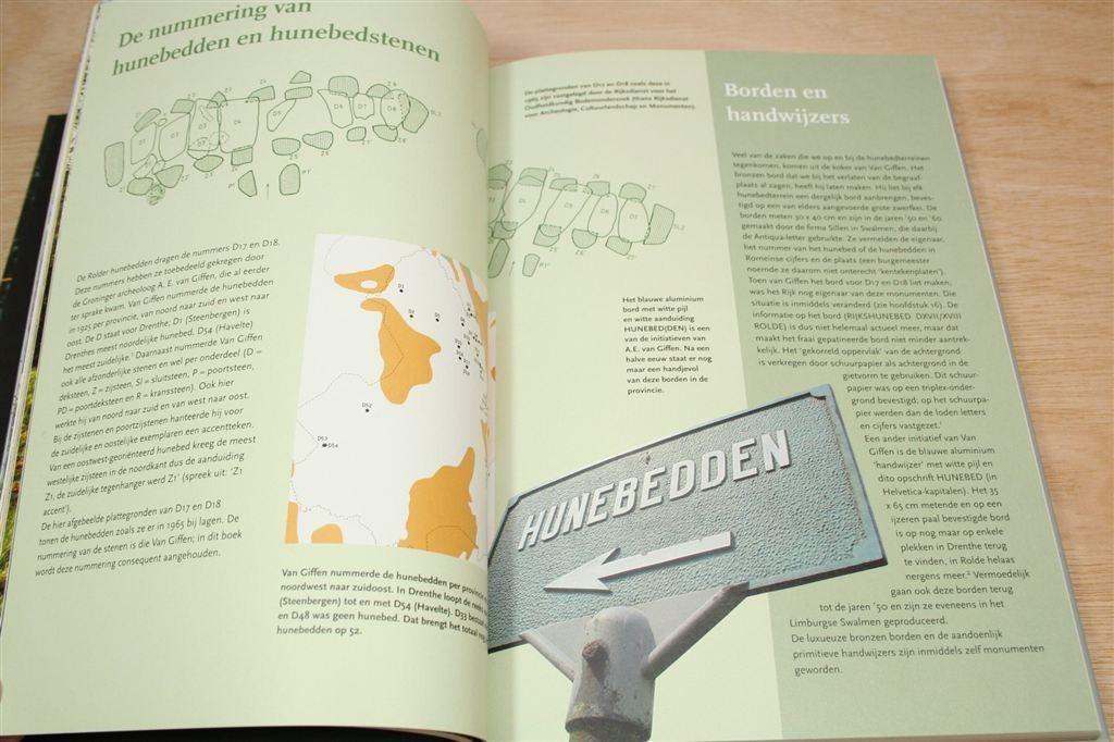 Reuzenstenen Op De Es — De Hunebedden Van Rolde, Boeken, Geschiedenis | Stad en Regio, Ophalen of Verzenden, Zo goed als nieuw