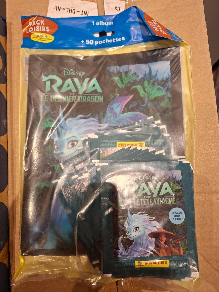 Panini Raya album + 50 zakjes, Ophalen, Nieuw, Overige typen