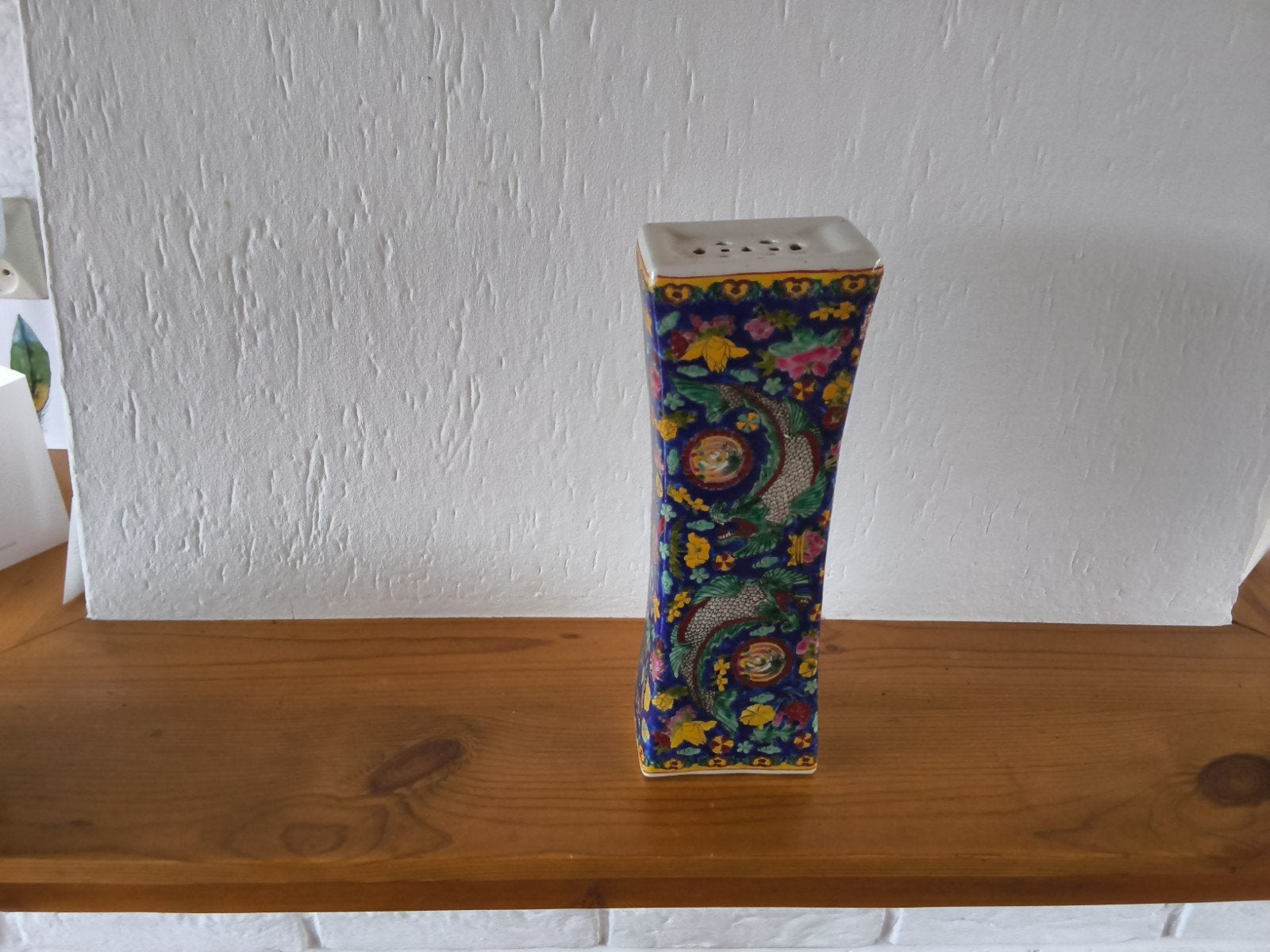 Oosterse porseleinen wierookbrander/vaas met draken, Antiek en Kunst, Ophalen of Verzenden