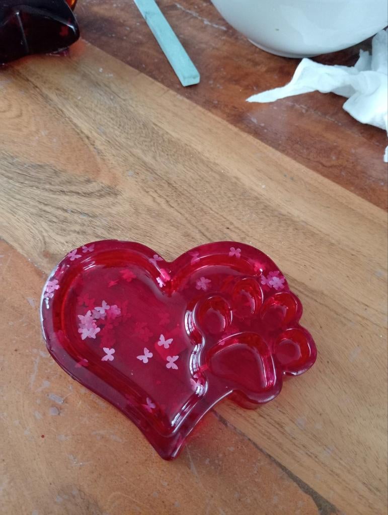 Waxinelichthouder van epoxy hart met poot afdruk, Ophalen of Verzenden, Nieuw, Overige materialen, Minder dan 25 cm