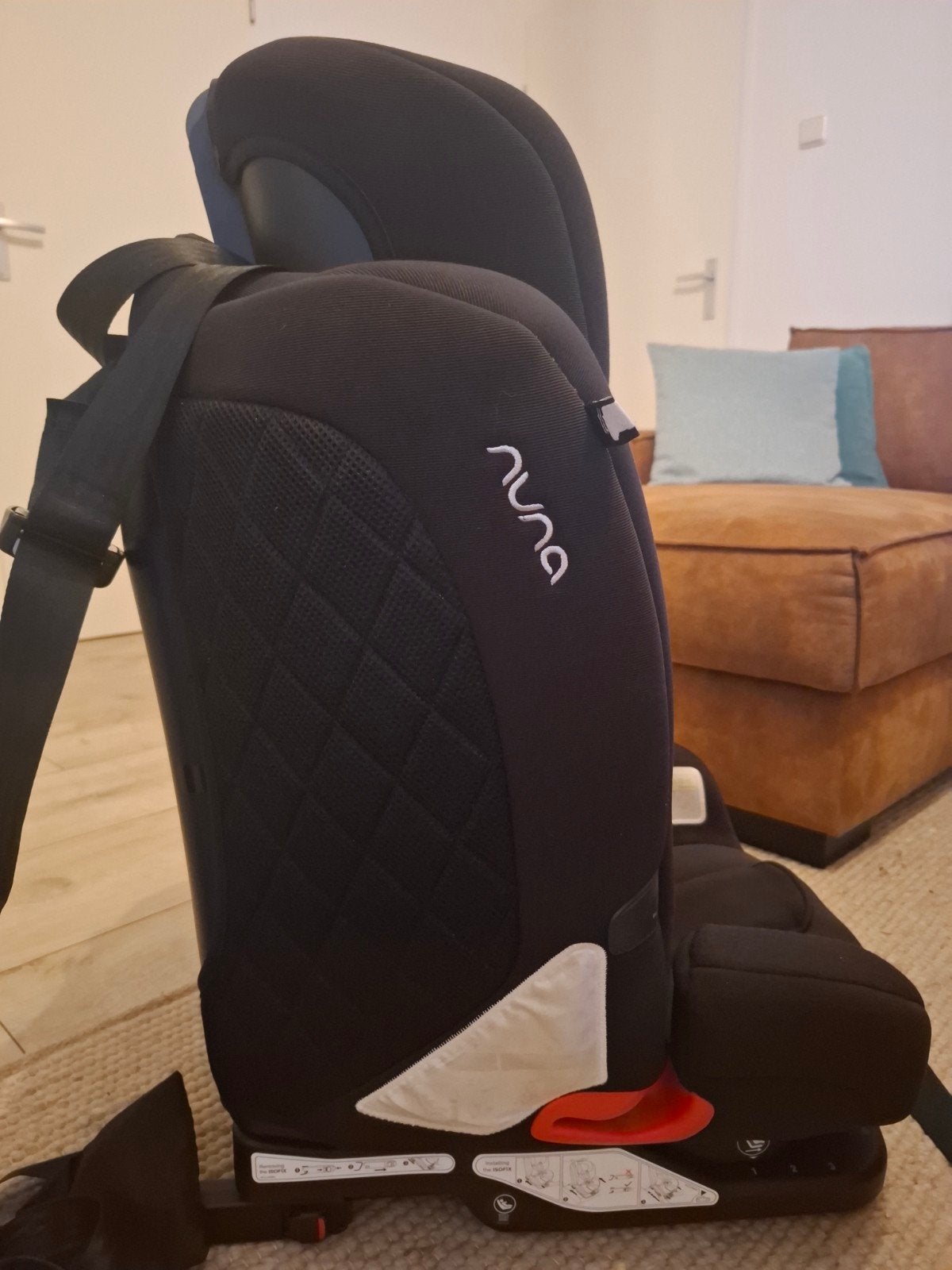 Nuna autostoel - Zwart, Autogordel of Isofix, Gebruikt, Verstelbare rugleuning, 9 t/m 36 kg