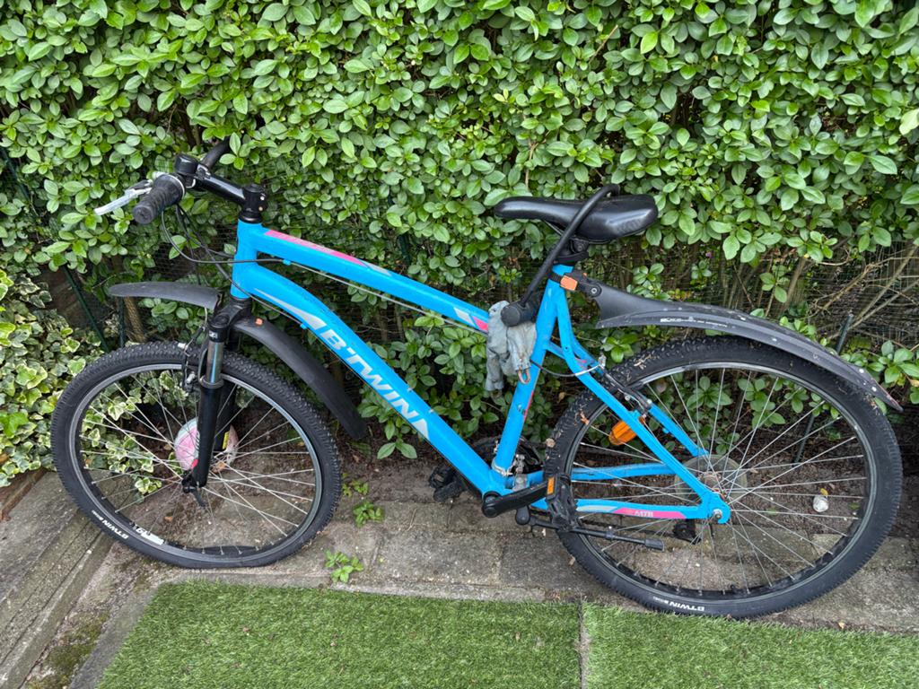 B'Twin Fiets, Ophalen, 24 inch of meer, Gebruikt, Velgrem
