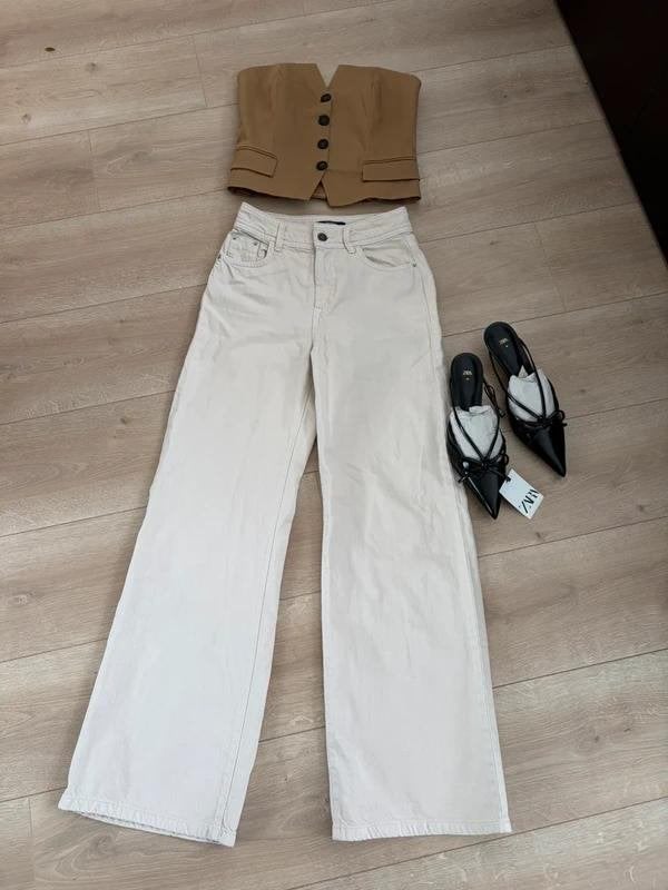 Spijkerbroek wijde pijpen beige creme Bershka S 36 als nieuw, Kleding | Dames, Overige kleuren, Zo goed als nieuw, W28 - W29 (confectie 36)