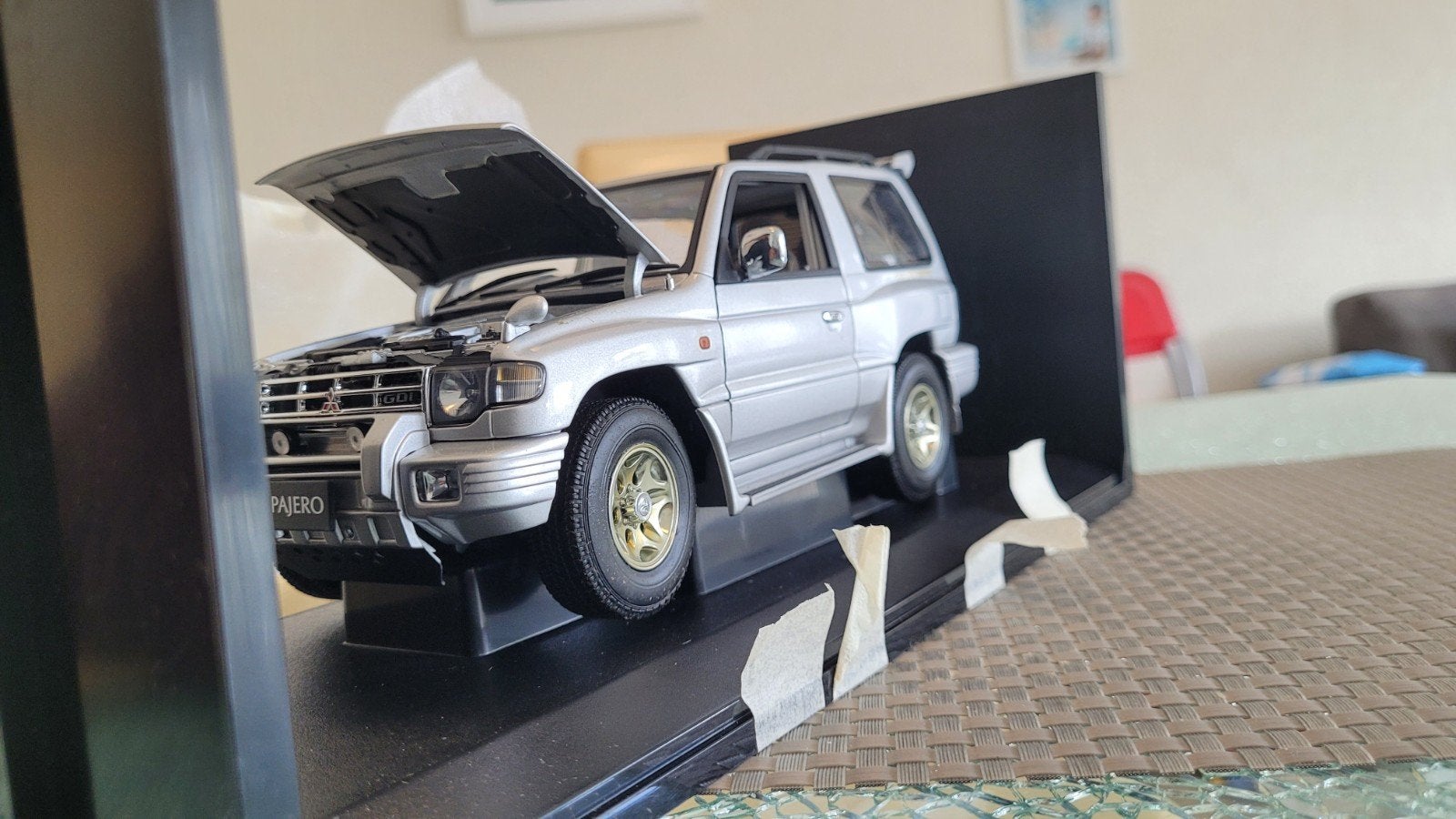 1:18 Autoart 77121 - Mitsubishi Pajero SWB rechtsgestuurd, Hobby en Vrije tijd, Modelauto's | 1:18, Ophalen of Verzenden, Zo goed als nieuw