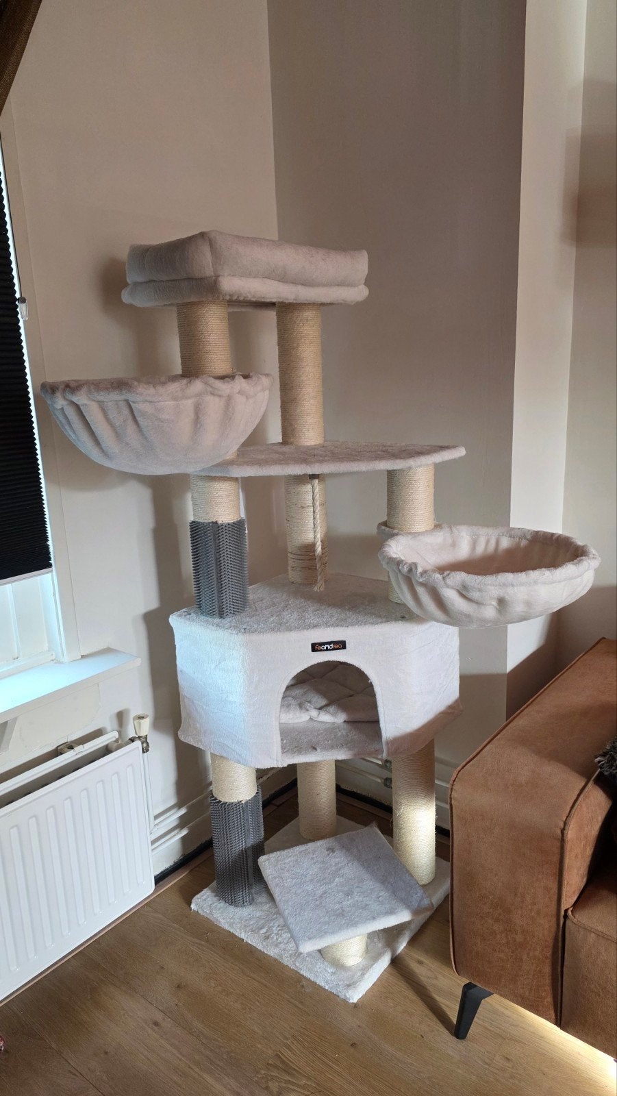 Feadrea kattenboom/ krabpaal (met dekens & kattenborstels), Ophalen, Gebruikt, Krabpaal