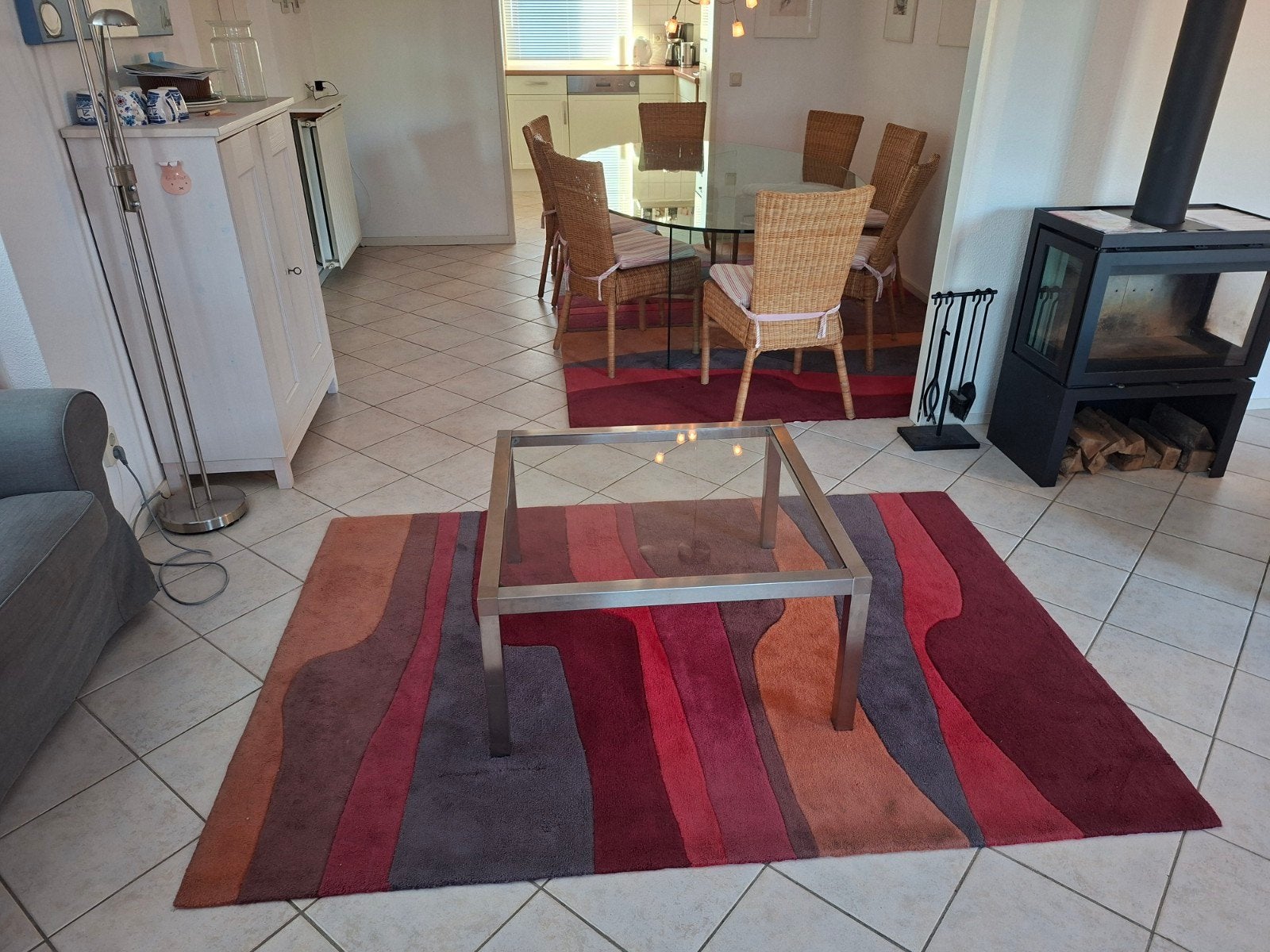 Eettafel + stoelen, salontafel en 2 vloerkleden, Ophalen