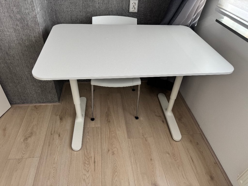 Wit bureau zit sta hoogte verstelbaar 120 x 80 ikea, Ophalen, Zit-sta bureau, Gebruikt, 120 cm