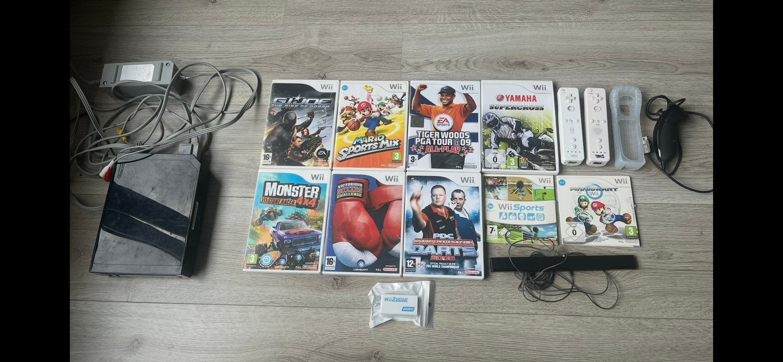 Nintendo Wii Zwart met 10 games, 2 controllers en HDMI-adapt, Spelcomputers en Games, Ophalen, Gebruikt, Met 2 controllers, Met games