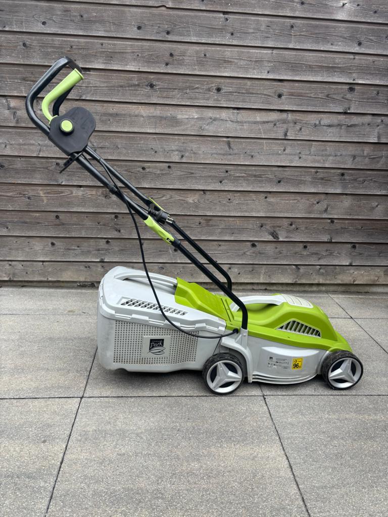 Central Park Elektrische Grasmaaier - Compact en Krachtig, Tuin en Terras, Grasmaaiers, Ophalen, Cirkelmaaier, Elektrische grasmaaier
