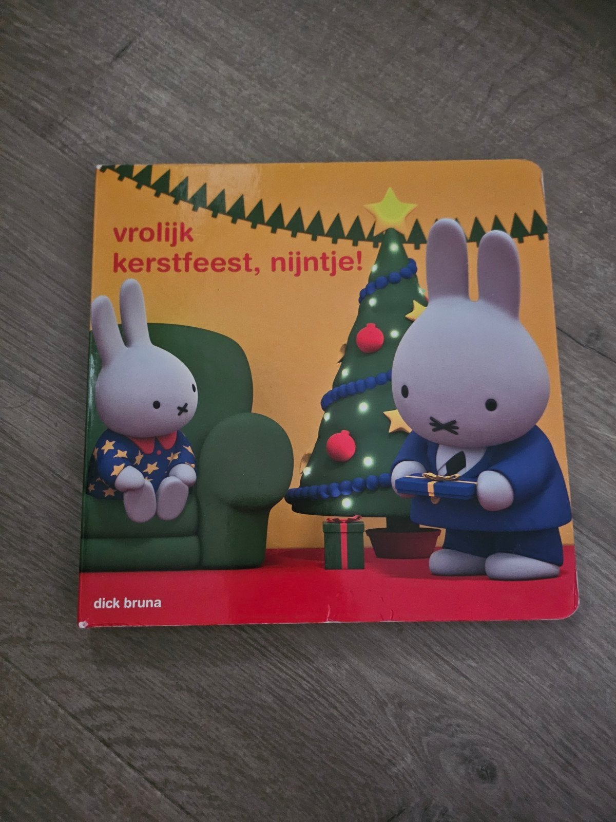 Vrolijk Kerstfeest, Nijntje! - Dick Bruna, Ophalen of Verzenden, Zo goed als nieuw, Dick Bruna, 1 tot 2 jaar