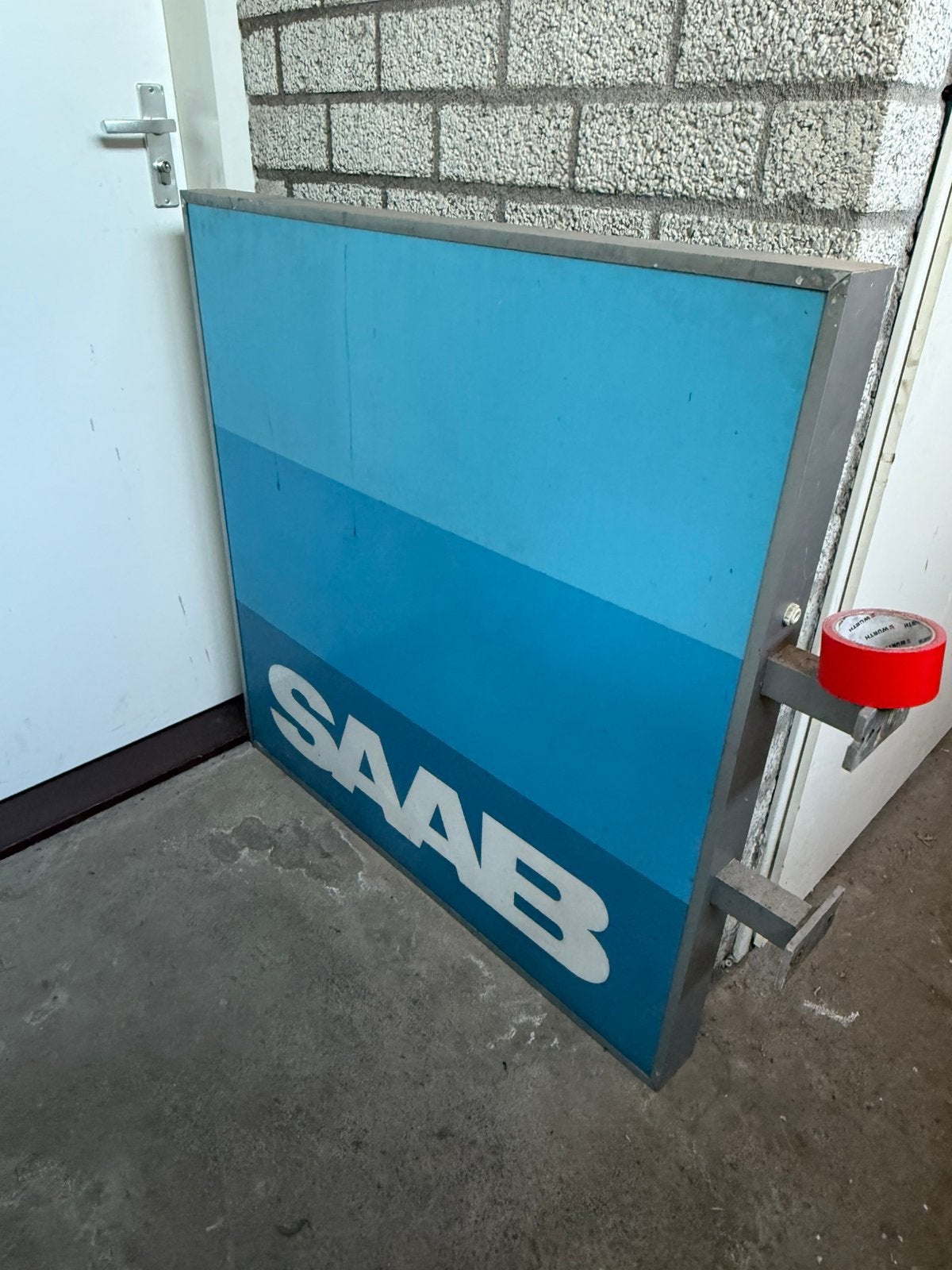 Saab dealer reclamebord, Ophalen, Zo goed als nieuw, Auto's