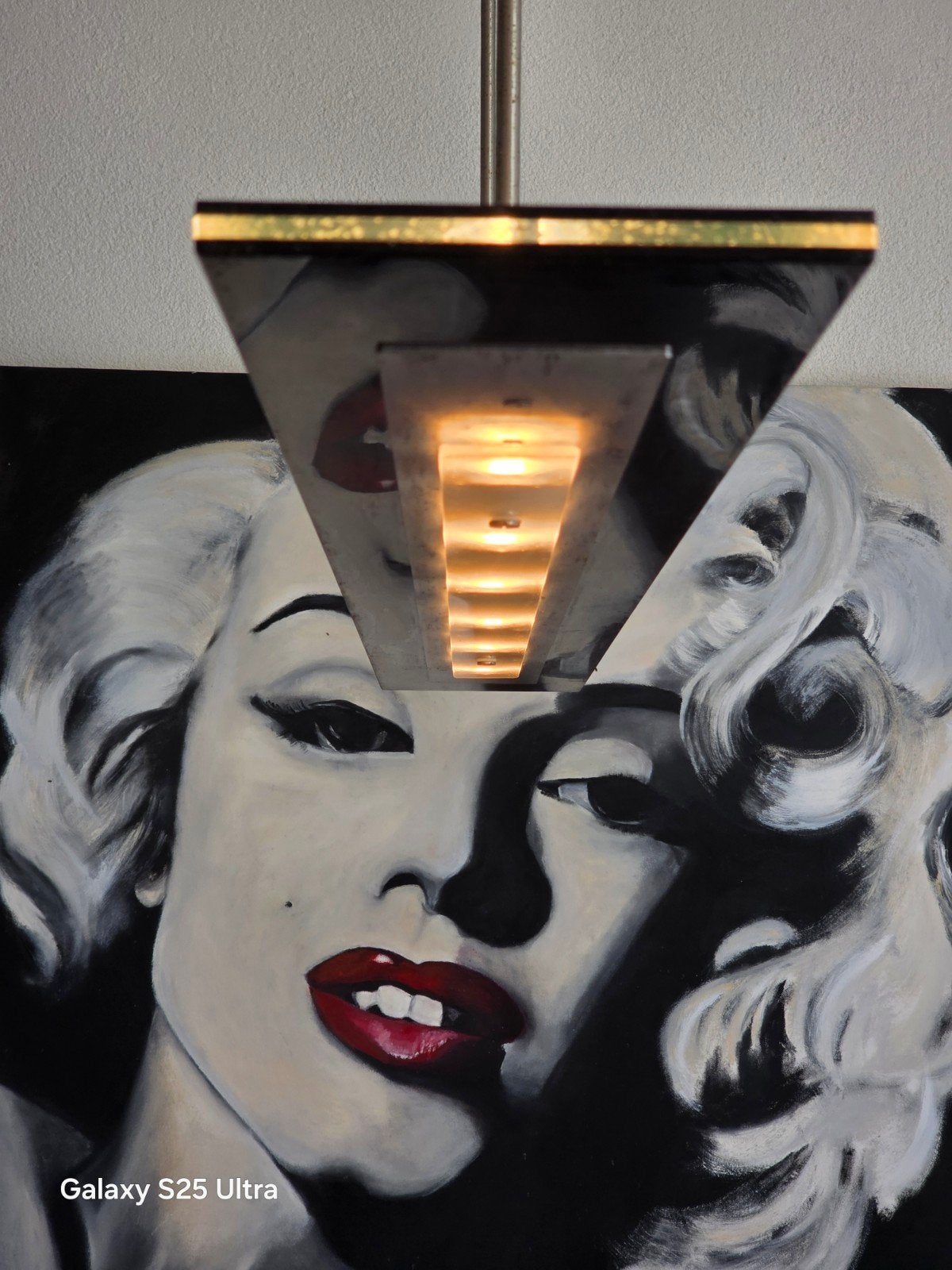 MOOIE MODERNE STRAKKE DIMBARE LED LAMP. MOET WEG DOE EEN BOD, Ophalen