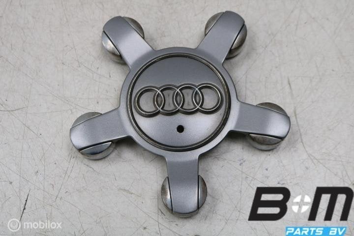 Originele naafkap Audi A3 8V 8R0601165, Gebruikt, Band(en)