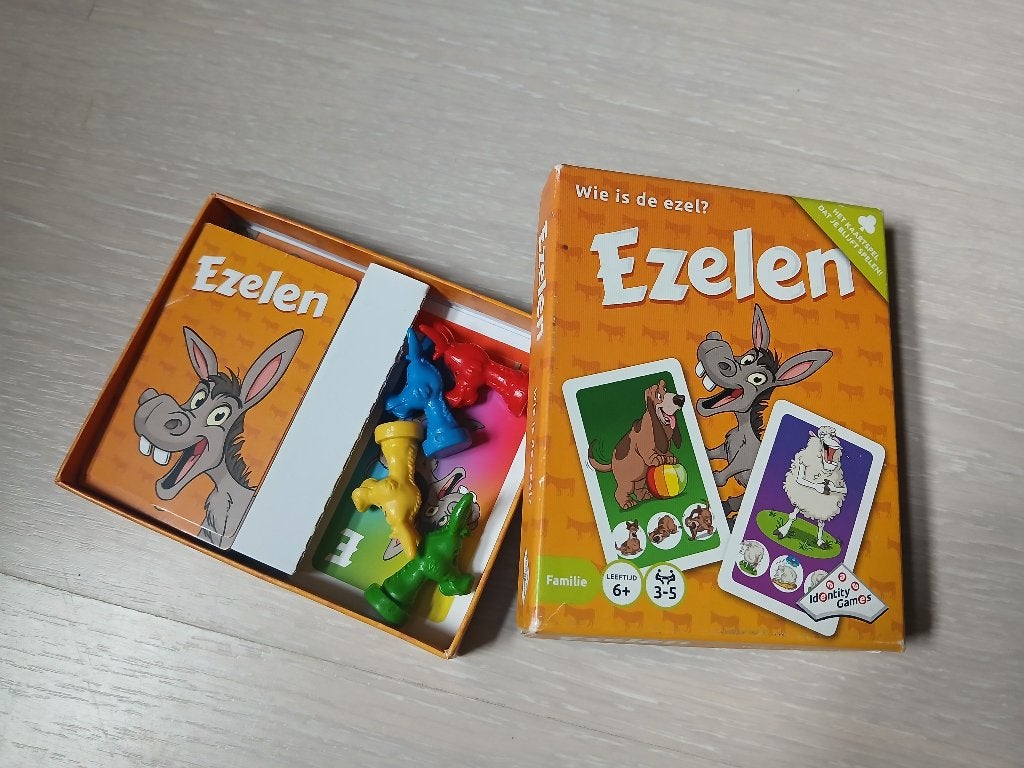 Ezelen kaartspel, Een of twee spelers, Ophalen of Verzenden, Zo goed als nieuw, Identity Games