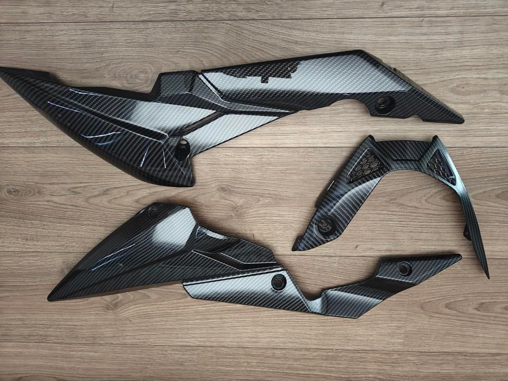 Suzuki GSX 750 bugspoiler belly pan carbon look, Ophalen of Verzenden, Gebruikt