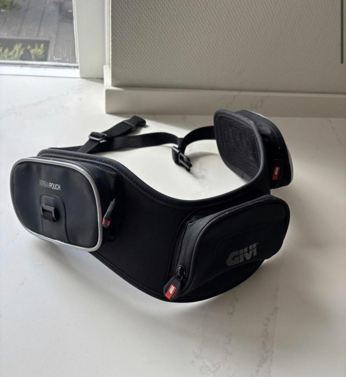 GIVI XSTREAMPOUCH Heuptas / Beentas - Motoraccessoire, Ophalen of Verzenden, Zo goed als nieuw