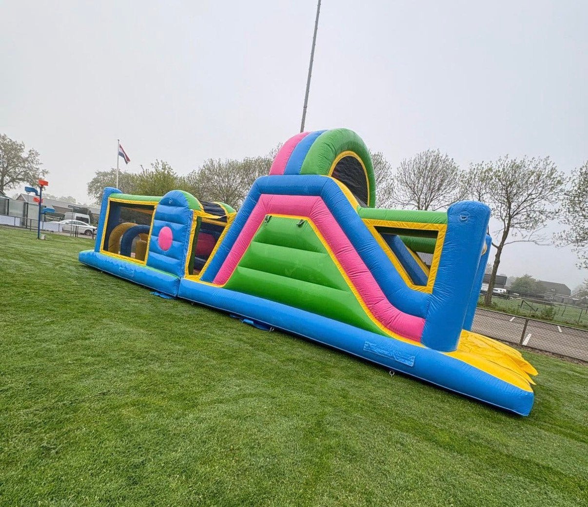 STORMBAAN HAPPYCOLORS 13M Tekoop springkussen prijs incl btw, Hobby en Vrije tijd, Ophalen of Verzenden, Zo goed als nieuw, Overige