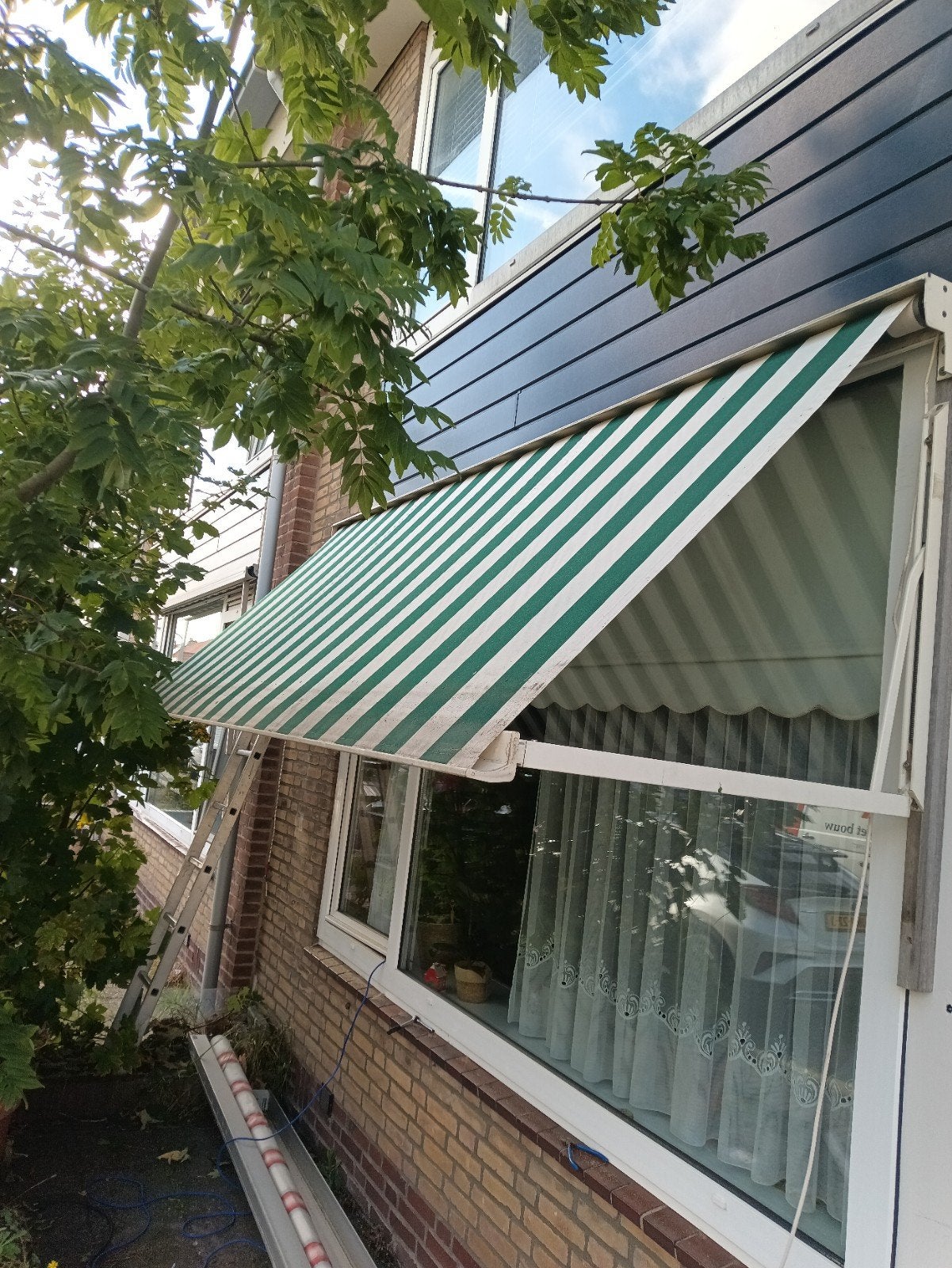 zonnescherm Somfy lengte 224cm uitval 90cm, Tuin en Terras, Ophalen, Gebruikt, Knikarmscherm